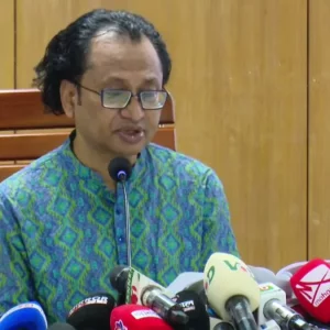 'পদে থাকাকালীন রাষ্ট্রপতির কৃতকর্মের বিরুদ্ধে আইনি পদক্ষেপের সুযোগ নেই'