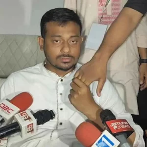 ‘ইটটি যদি হাতে না লেগে মাথায় লাগত তাহলে আমি হয়তো এতক্ষণ বেঁচে থাকতাম না’