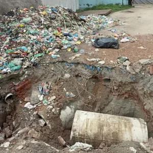 প্রশাসকের ওপর হামলার পর কারখানার রাস্তা কেটে দিল সিটি করপোরেশন
