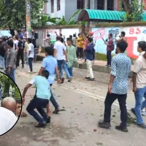 আলিয়া মাদ্রাসায় ছাত্রদল-শিবির সংঘর্ষ, হাতে পাইপ মাথায় হেলমেট পড়ে মাঠে যুবদল নেতা নয়ন