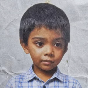 ফরিদপুরে রেলস্টেশনে হারিয়ে যাওয়া শিশুর অপেক্ষায় দিন গুনছে মা