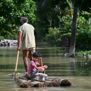 ভারতের আসামে ভয়াবহ বন্যায় মৃত্যু বেড়ে ৯৫