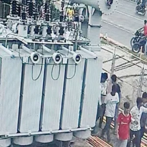 টাঙ্গাইলে বিদ্যুৎ অফিসে হামলা, লাইনম্যানকে বেধড়ক পিটুনি