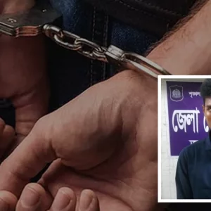 অনলাইনে প্রেম করে ভারতীয় প্রেমিকার গোপন ছবি ফাঁস, জামালপুরে যুবক গ্রেপ্তার