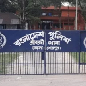 ছেলের হত্যা মামলা তুলে না নেওয়ায় বাবাকে হত্যার অভিযোগ, গাছে ঝুলছিল মরদেহ