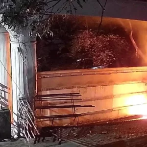 চট্টগ্রামে সাবেক শিক্ষামন্ত্রী নওফেলের বাসভবনে আগুন