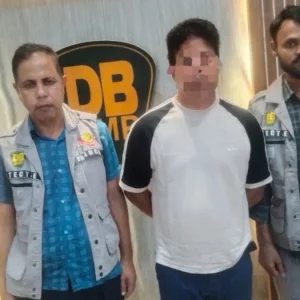 মিয়ানমারের নাগরিক পরিচয়ে পালাচ্ছিলেন সন্ত্রাসী বড় সাজ্জাদের সহযোগী, বিমানবন্দরে আটক