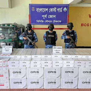 মিয়ানমার থেকে আসা বিপুল পরিমাণ বিদেশি সিগারেট জব্দ