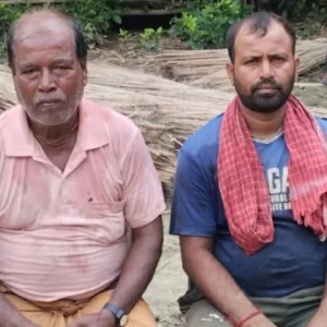 বাংলাদেশিকে ধরে নিয়ে গেল বিএসএফ, দুই ভারতীয়কে ধরে আনলেন এলাকাবাসী