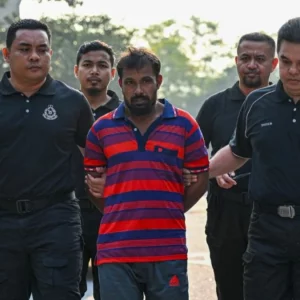 মালয়েশিয়ায় ৩ বাংলাদেশি হত্যা: ভাষা জটিলতায় অভিযোগ গঠন স্থগিত
