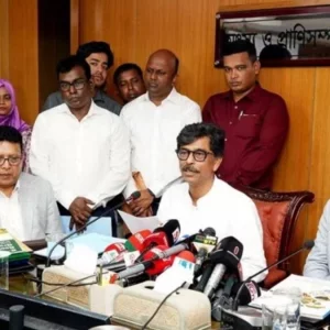 দেশীয় এভিয়ান ইনফ্লুয়েঞ্জা ও গোটপক্সের ভ্যাকসিন যাচ্ছে খামারি পর্যায়ে
