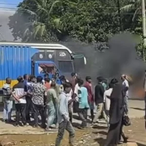 সিএনজি স্টেশনে গ্যাস সংকট, পরিবহন শ্রমিকদের বিক্ষোভে মহাসড়কে যানজট