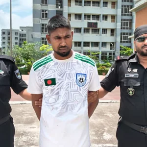 ‘আমার বাপেরে ১৫ জনে মিইল্লা কোপাইছে আর আমরা দুই ভাইয়ে ওরে কোপাইছি’