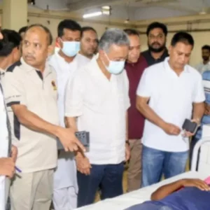 চট্টগ্রামে শিপইয়ার্ডে দুর্ঘটনা: অসুস্থদের দেখতে হাসপাতালে অর্থমন্ত্রী