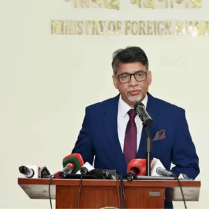 প্রধানমন্ত্রীর ভারত সফরের আগে ‘অনুকূল পরিবেশ’ চায় ঢাকা
