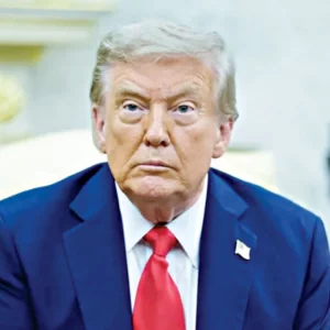 আত্মসমর্পণ করে ইরানকে সাদা পতাকা ওড়ানোর আহ্বান ডোনাল্ড ট্রাম্পের