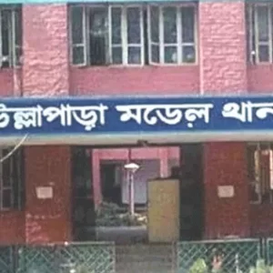 কাঠবাগান থেকে এনজিও পরিচালকের ঝুলন্ত মরদেহ উদ্ধার