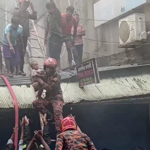 কোম্পানীগঞ্জে মার্কেটে আগুন, নারী ও শিশুসহ উদ্ধার ১৫