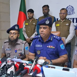নরসিংদীতে পুলিশের অভিযান, বিপুল পরিমাণ মাদকদ্রব্য-অস্ত্রসহ গ্রেপ্তার ২৩৭