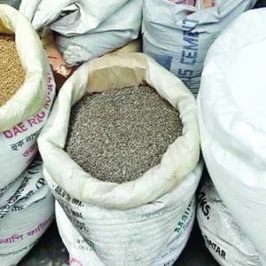 সার বিক্রিতে অনিয়ম: সিরাজগঞ্জের ৬ সাব ডিলারের বরাদ্দ বন্ধ