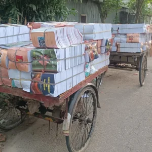 টাঙ্গাইলে বিনামূল্যে বিতরণের বই ভাঙারি দোকানে