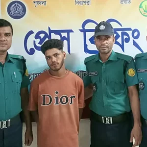 প্রধানমন্ত্রীকে কটূক্তির অভিযোগে মেহেরপুর ও সিলেটে দুই তরুণ আটক