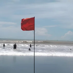 বঙ্গোপসাগরের লঘুচাপটি নিম্নচাপে পরিণত, অতি প্রবল ঘূর্ণিঝড়ের শঙ্কা