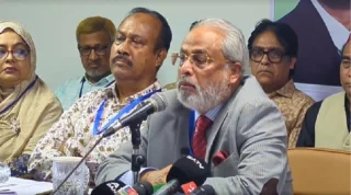 কিছু না জেনে 'হ্যাঁ'তে ভোট দিলে দেশ ধ্বংস হয়ে যাবে: জি এম কাদের