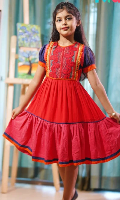 পূজায় ছোটদের বর্ণিল পোশাক