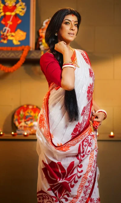 বাতাসে পূজার সুবাস