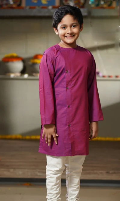 পূজায় ছোটদের বর্ণিল পোশাক
