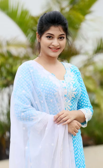 শীতের আগেই রুক্ষ ত্বক, কী করবেন