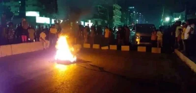 কক্সবাজার শহর জুড়ে মেয়র অনুসারীদের অবরোধ-বিক্ষোভ