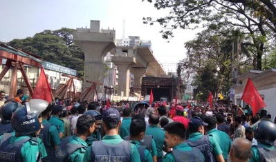 মিছিলে পুলিশের বাধা