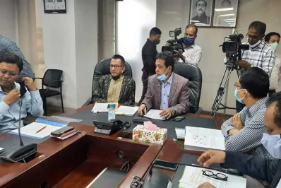 বিআরটিএর সঙ্গে বৈঠক করছেন ঢাকা পরিবহন মালিক শ্রমিক সমিতি