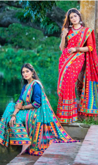 পূজা মানেই কি সাবেকি সাজ