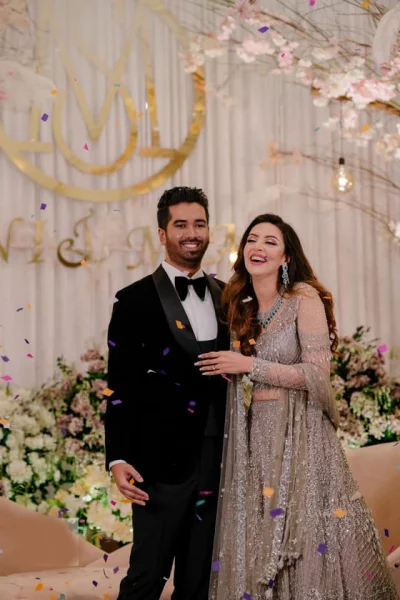 বিদ্যা সিনহা মিম ও তার হবু বর সনি পোদ্দার। ছবি: সংগৃহীত
