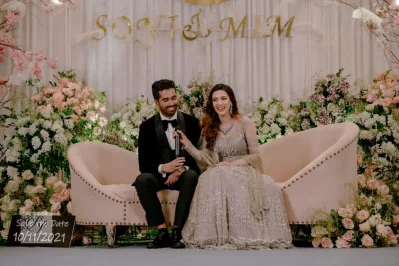 বিদ্যা সিনহা মিম ও তার হবু বর সনি পোদ্দার। ছবি: সংগৃহীত