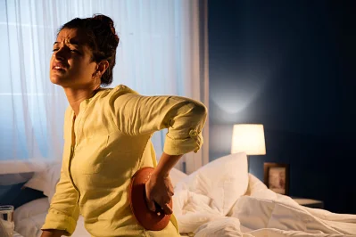 কোমরের যেখানে ব্যথা সেখানে সেঁক দিলে যন্ত্রণা থেকে কিছুটা মুক্তি পাওয়া যাবে