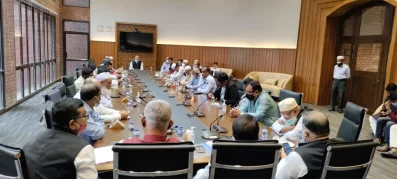 জাতীয় সংসদের পার্লামেন্ট ক্লাবে শরীয়তপুরের সখিপুর থানা আওয়ামী লীগের নেতাকর্মীদের সাথে মতবিনিময় সভায় পানিসম্পদ উপমন্ত্রী এ কে এম এনামুল হক শামীম (2)
