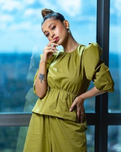 মিমি চক্রবর্তীর ফেসবুক থেকে সংগৃহীত
