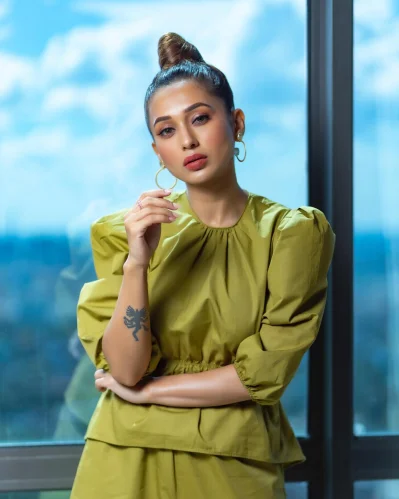 মিমি চক্রবর্তীর ফেসবুক থেকে সংগৃহীত