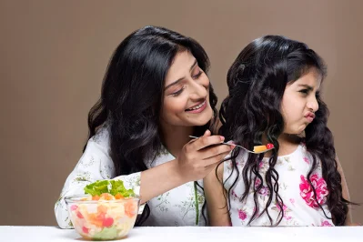 শিশুকে এক খাবার প্রতিদিন দেবেন না। খাবারে ভিন্নতা রাখুন