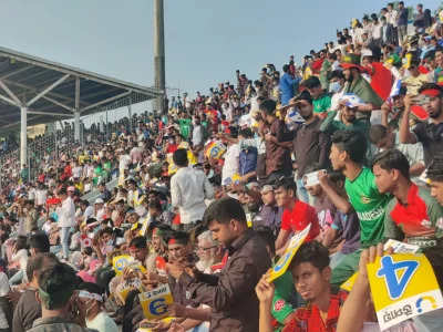 ম্যাচ হারলেও বাংলাদেশকে সমর্থন দিয়ে গেছেন দর্শকরা
