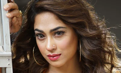 চোখের ফোলা ফোলা ভাব নিয়ে রূপ সচেতন নারীদের দুশ্চিন্তার শেষ নেই