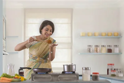 রান্নার শুরুর আগেই গুছিয়ে রাখুন রান্না করার সকল মসলা, তরিতরকারি, যাবতীয় যা যা লাগবে
