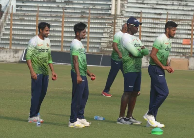 চ্যালেঞ্জ নিতে প্রস্তুত পেস বোলাররা
