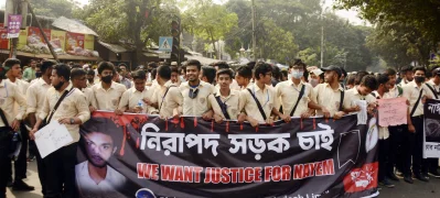 বারবার উঠে আসছে নিরাপদ সড়কের দাবি