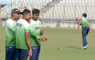 সাকিব না থাকায় দায়িত্ব নিতে প্রস্তুত মেহেদী মিরাজ ও তাইজুল ইসলাম