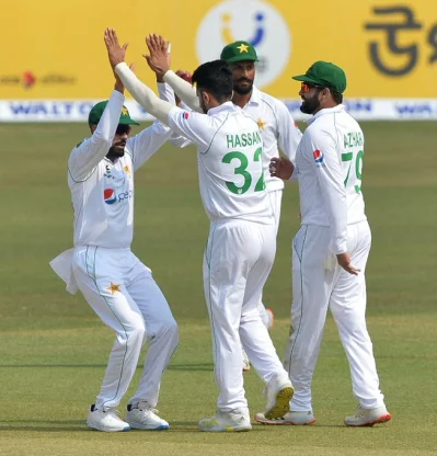 পাক বোলারদের সামনে দাঁড়াতেই পারছে না বাংলাদেশি ব্যাটাররা